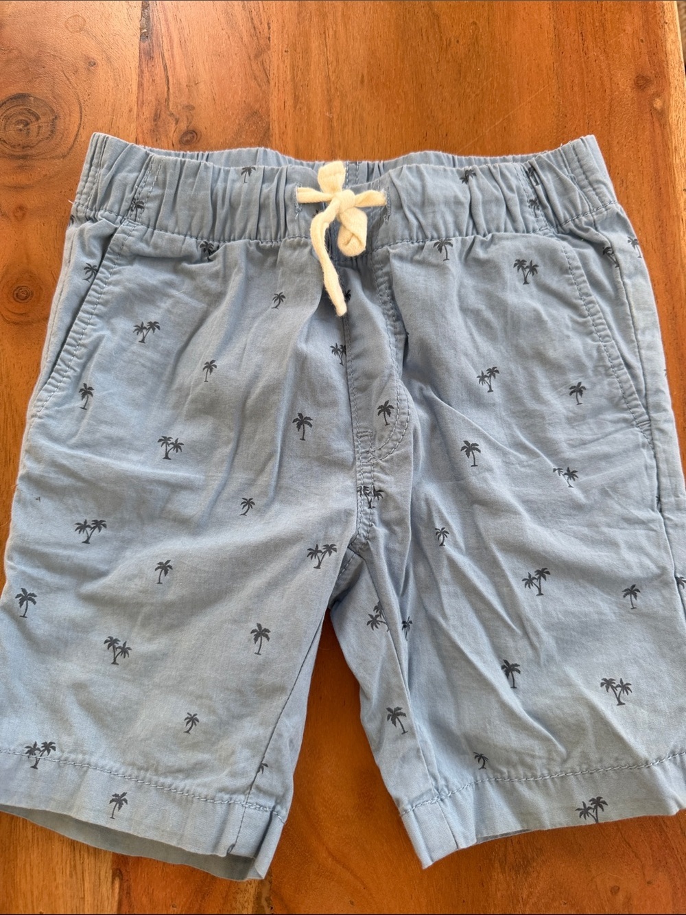 NWOT H&M Printed Shorts